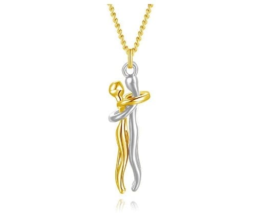 šLove Style Hug Necklaceš